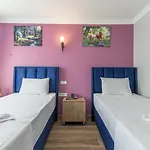 Mihiran Hotel *